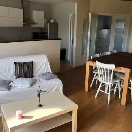 Le Coeur Sur La Main Ναμούρ